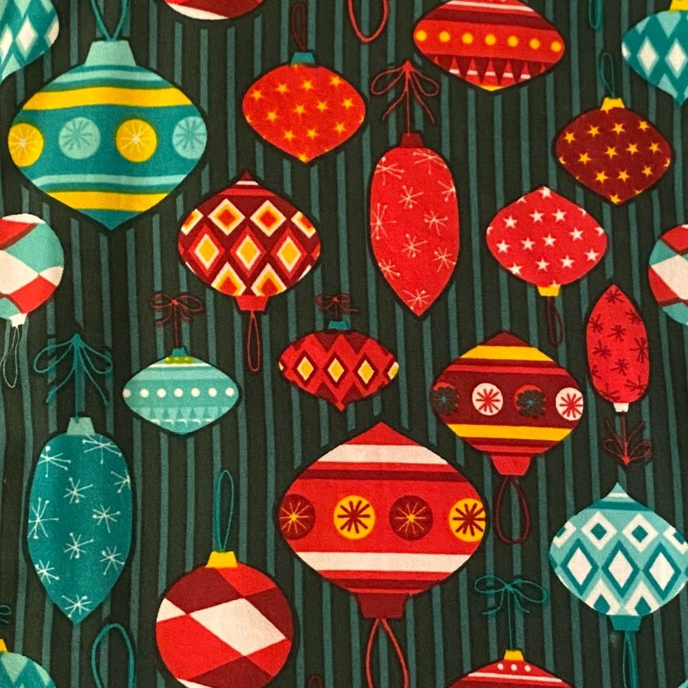 Lularoe TC2 Xmas Green